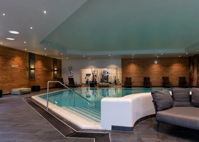 Hotell Forsthaus Nuernberg 4*