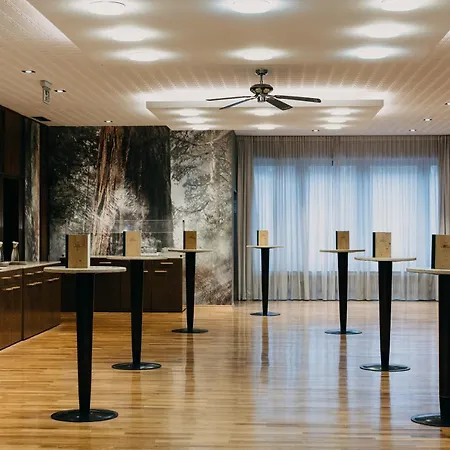 Forsthaus Nuernberg Hotel 4*
