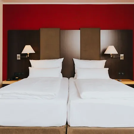 Ξενοδοχείο Forsthaus Nuernberg 4*
