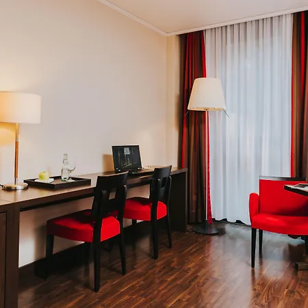 Forsthaus Nuernberg 4*