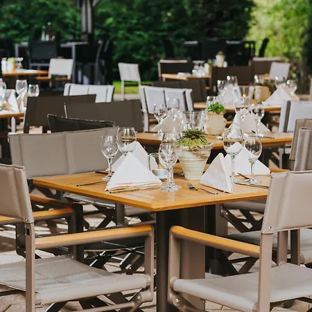 Forsthaus Nuernberg 4*