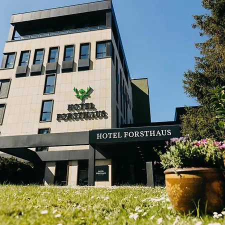Forsthaus Nuernberg 4*