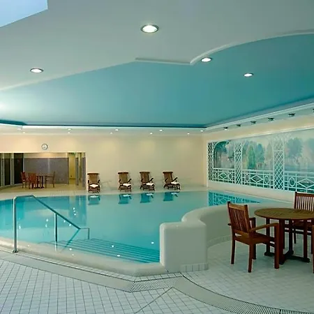 Forsthaus Nuernberg 4*