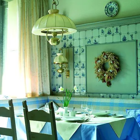 Forsthaus Nuernberg 4*